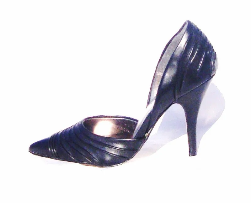 Women's business meeting stiletto heel pumps with a professional lookBlack Pumps - Isis Women's business meeting stiletto heel pumps with a professional lookBlack Pumps - Isis