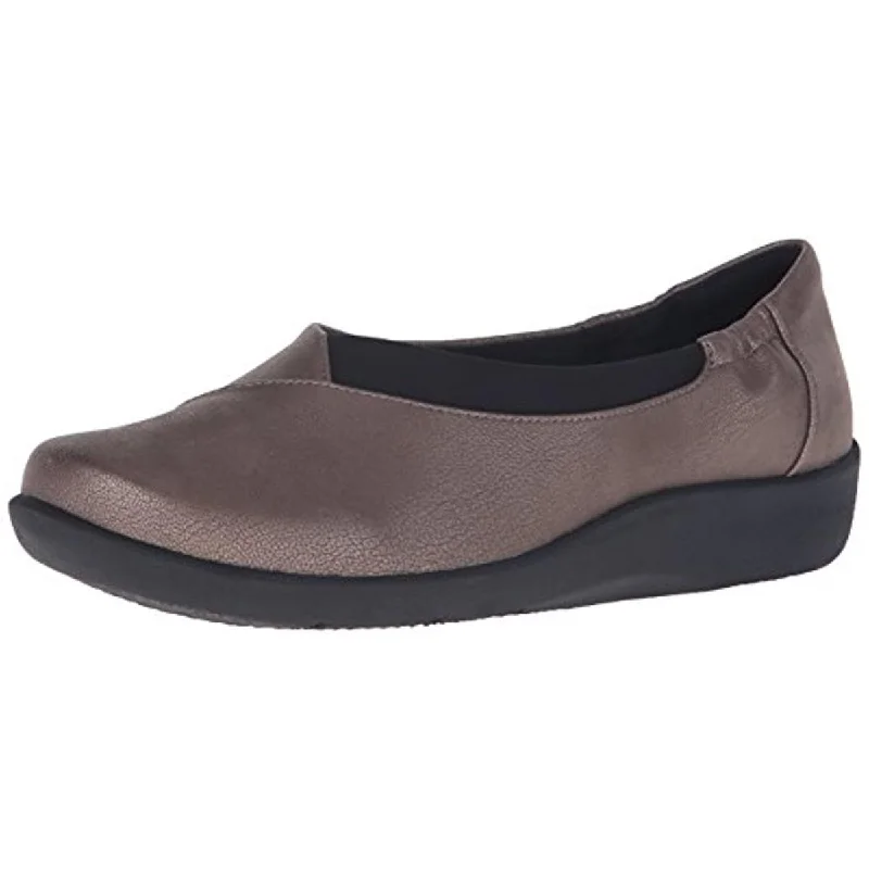 Women's Bow - Embellished Ballet Flats with a Platform Sole in Red for Added Height Clarks Womens Sillian Jetay Distressed Round Toe Loafers