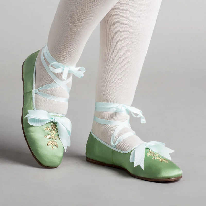Women's Gel - Cushioned Slippers with a Soft Sole in Blue for All - Day Comfort Women's Gel - Cushioned Slippers with a Soft Sole in Blue for All - Day Comfort Penelope Ladies' Regency Slippers (Green)