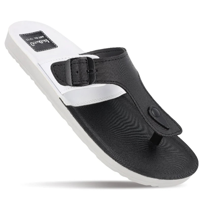 Walkaroo Men Solid Thong Sandals  - 13123 Black