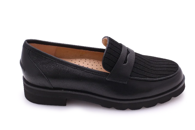 Men's loafers with a perforated leather upper for ventilationAllora Clay