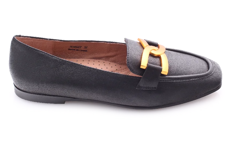 Men's loafers with a flexible sole for easy movementLynette&Co Scarlet