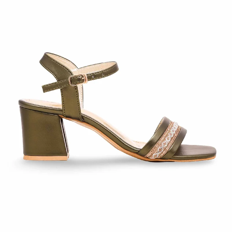 Men's sandals with a perforated leather upper for ventilationOlive Fancy Sandal FN6048