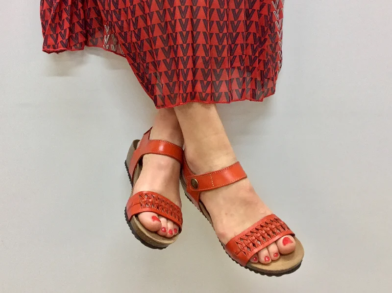Flip - flop style men's sandals for beach wearSPK Carly available in 4 colours.