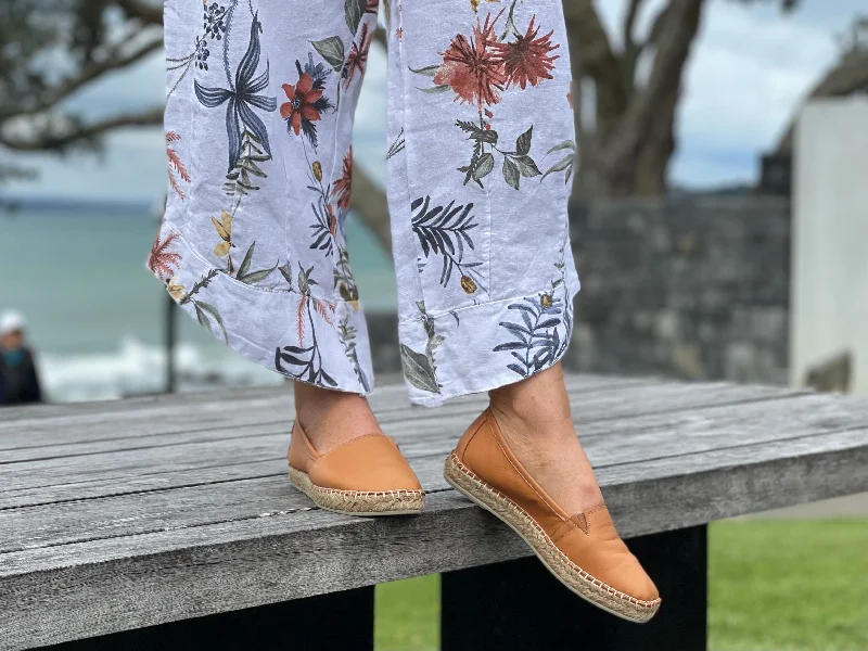 Men's sandals with a removable insole for cleaningTango's Kalandra available in 5 colours.