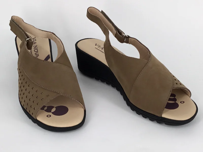 Taupe