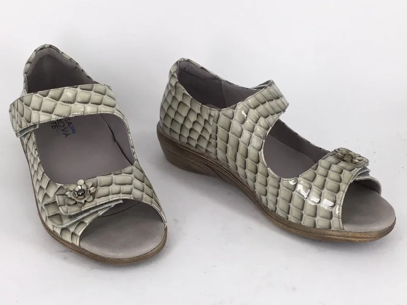 Grey Croc