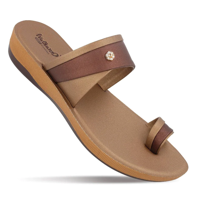 Men's sandals with a contrast stitching detailWomen's Daily Wear Sandals - WE2358 Brass Men's sandals with a contrast stitching detailWomen's Daily Wear Sandals - WE2358 Brass