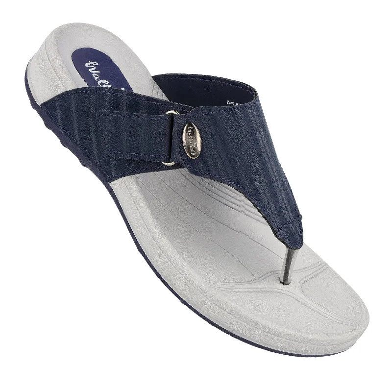 Men's sandals with a contrast stitching detailWomen's Flip-Flop - WC4989 Blue