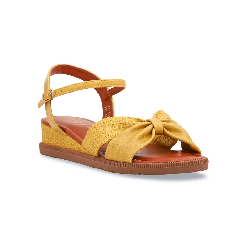 Men's sandals with a stretchy strap for a better fitYellow Formal Sandal PU0095