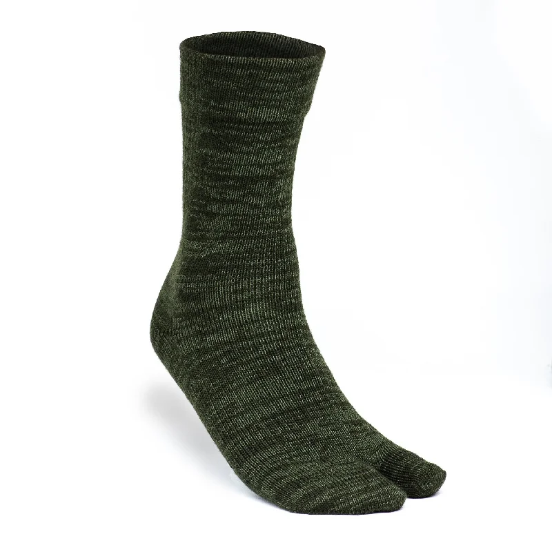 Women's Sandals with a Glitter - Coated Strap in Gold for a Sparkly Summer Outfit Women's Sandals with a Glitter - Coated Strap in Gold for a Sparkly Summer Outfit Anti - Slip Women's Sandals with a Grooved Sole in Green for Outdoor AdventuresFluffy YUBI Tabi Socks