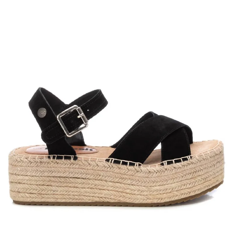 Women's Sandals with a Floral - Printed Upper in Pink for a Feminine Spring Look Women's Sandals with a Floral - Printed Upper in Pink for a Feminine Spring Look Women's Sandals with a Glitter - Coated Strap in Gold for a Sparkly Summer OutfitWomen's Platform Sandals In Black