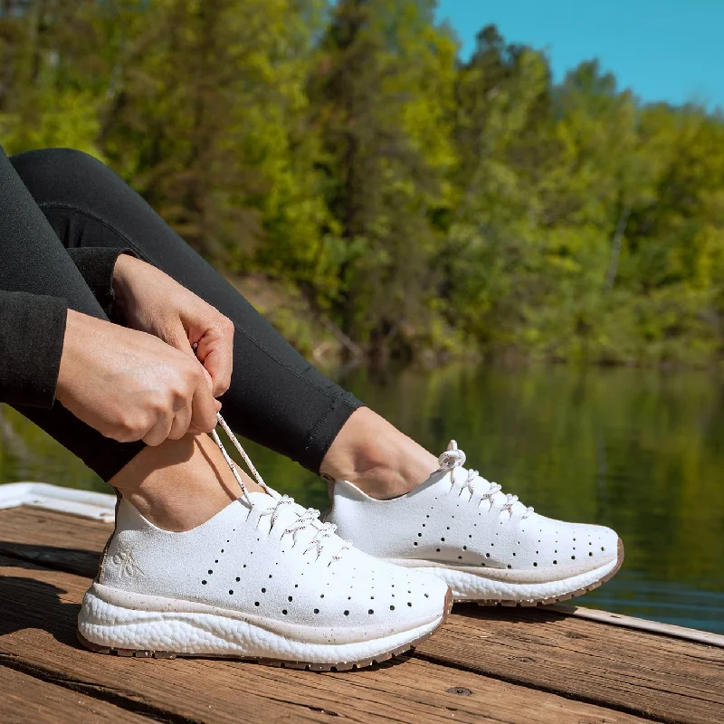 Cushioned women's athletic shoes for shock absorption​ ALSTEAD in CHAMOIS Sneakers