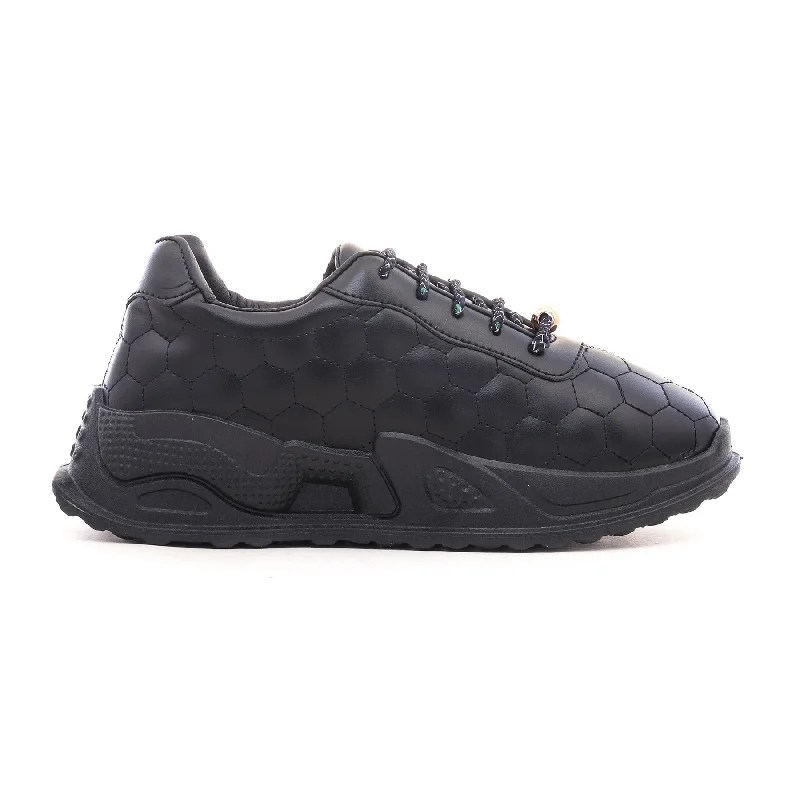 Women's athletic shoes with a foot - shaped last for a natural fit Black Casual Sneaker AT7200 Women's athletic shoes with a foot - shaped last for a natural fit Black Casual Sneaker AT7200