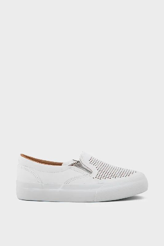 Women's athletic shoes with a lugged outsole for off - road traction Casual Sneakers IC7521-White Women's athletic shoes with a lugged outsole for off - road traction Casual Sneakers IC7521-White