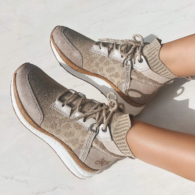 Women's barefoot - style athletic shoes for a natural feel HYBRID in KHAKI High Top Sneakers Women's barefoot - style athletic shoes for a natural feel HYBRID in KHAKI High Top Sneakers