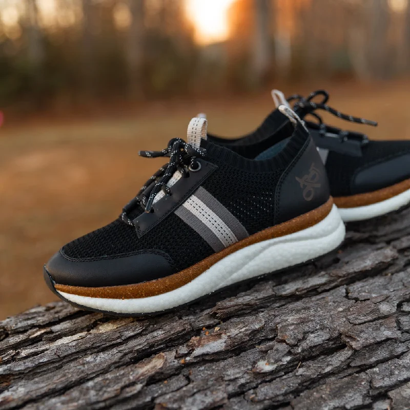 Women's athletic shoes with a perforated tongue for ventilation SPEED in BLACK Sneakers Women's athletic shoes with a perforated tongue for ventilation SPEED in BLACK Sneakers
