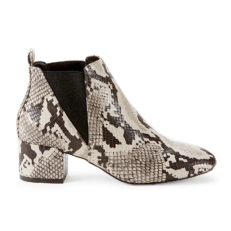 women's ankle bootiesBlanca II