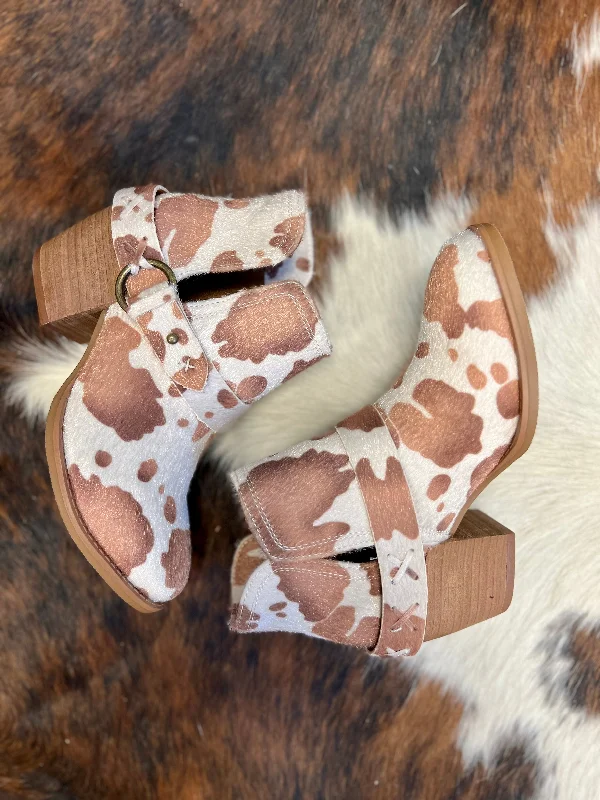 women's flat bootiesLight Moove Out The Pasture Booties